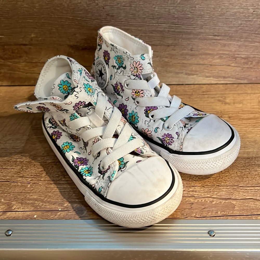 Kids Converse Size 8